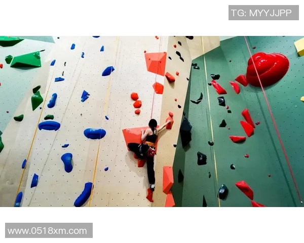 武汉攀岩队协作之道:探索团队配合与攀岩技巧的完美结合 武汉攀岩队协作之道:探索团队配合与攀岩技巧的完美结合