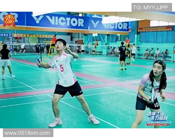 深圳羽毛球队总决赛背后的拼搏故事与奋斗精神展现